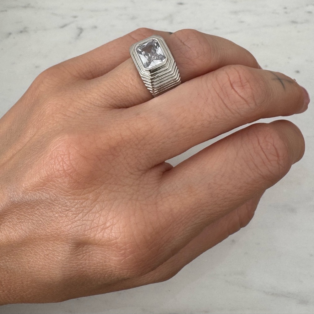 luv aj ridged pyramid ring
